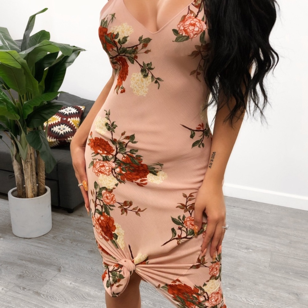 DRESS